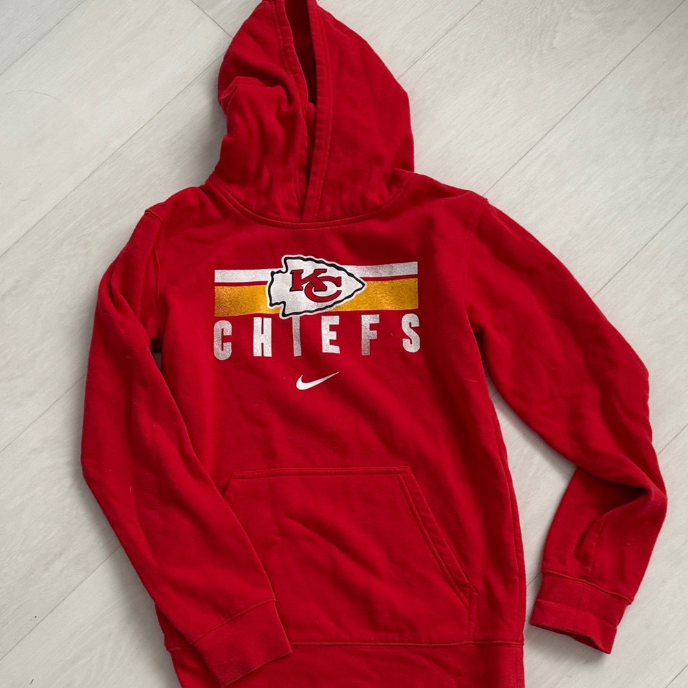 Nike Red Chiefs Pullover Hoodie